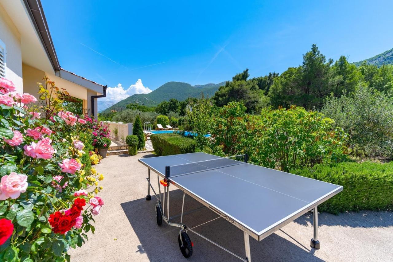 Villa Ana - 3 Bedroom Villa With Private Pool And Unspoiled Natural Environment Kučiće Bagian luar foto